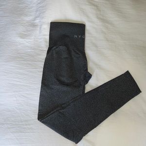 NVGTN black speckle contour leggings. Size small